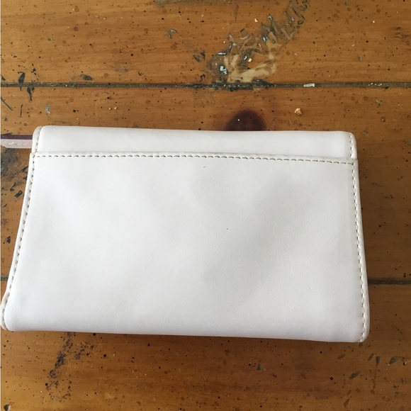 Dooney & Bourke Light Pink or Cream Women’s Wallet New Mint - Picture 2 of 5